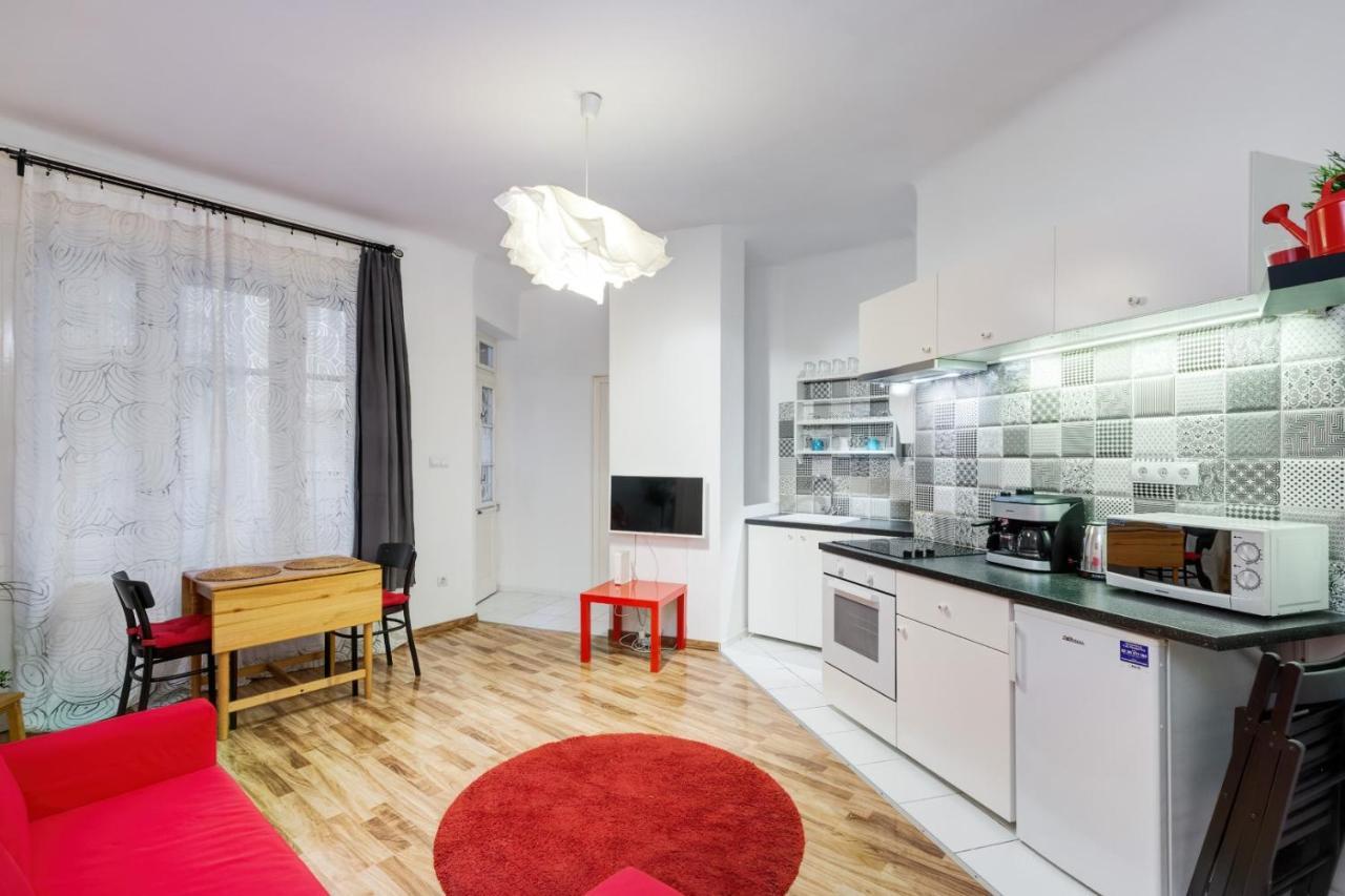 Julie's Flat Apartment